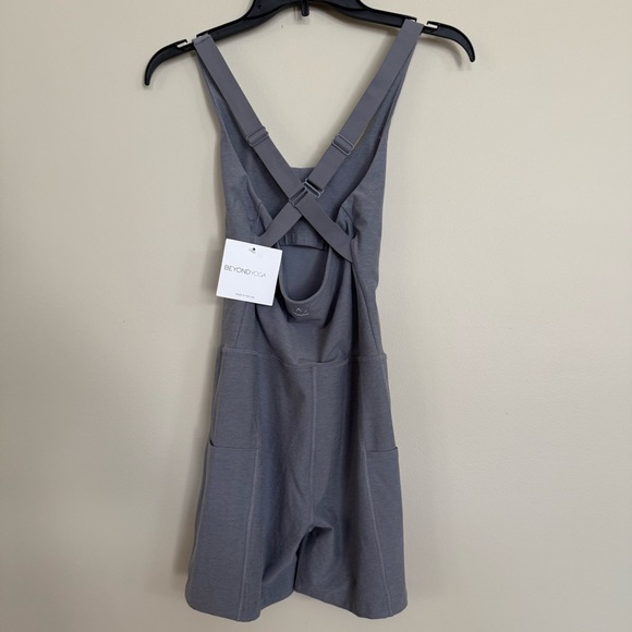 Beyond Yoga Cloud Grey Space Dye Get Up And Go Sleeveless Romper - Picture 11 of 14